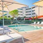 La Pinede Hotell 3*