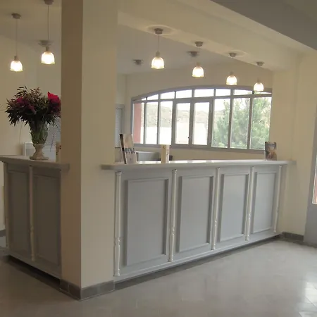 호텔 Hotel-residence La Pinede 3*