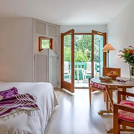 Ξενοδοχείο Hotel-residence La Pinede 3*