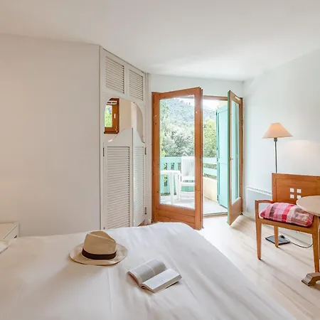 호텔 Hotel-residence La Pinede 3*