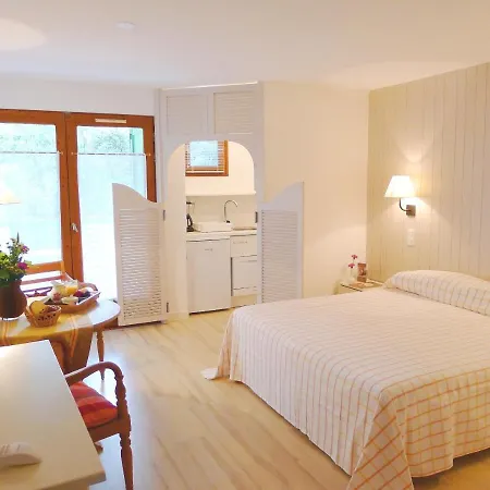 Hotel-residence La Pinede 3* 아멜리에레방팔랄다