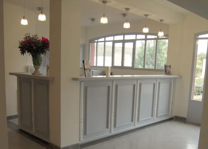מלון Hotel-residence La Pinede 3*