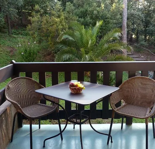 Otel Hotel-residence La Pinede
