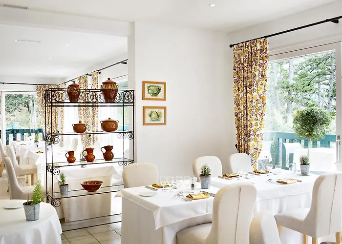 Hotel-residence La Pinede 3*